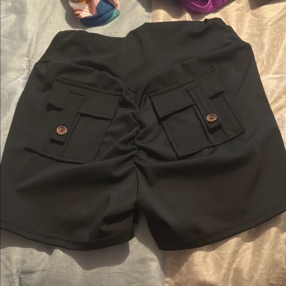 SHEIN Black Cargo Shorts with Pockets